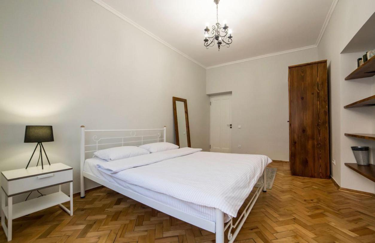 Vidfort Вірменська Lviv Buitenkant foto