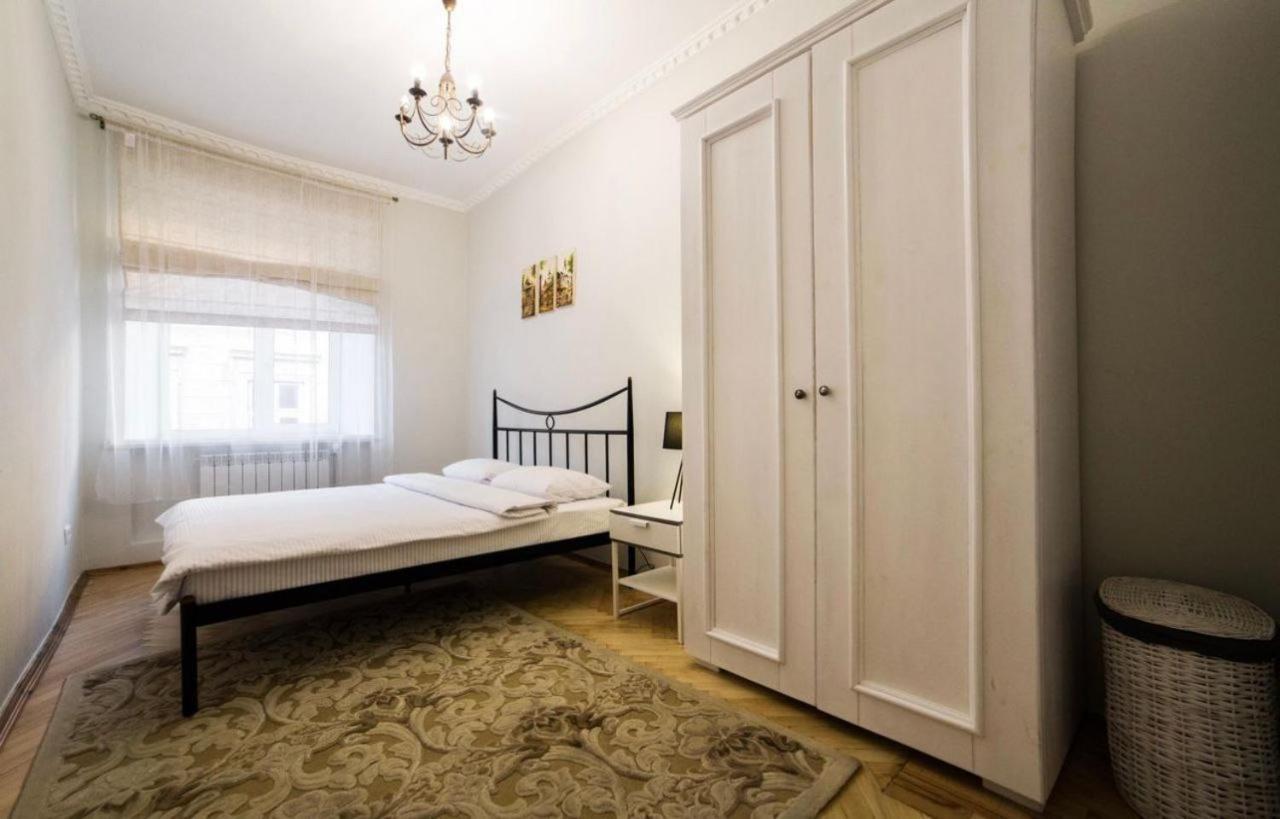 Vidfort Вірменська Lviv Buitenkant foto